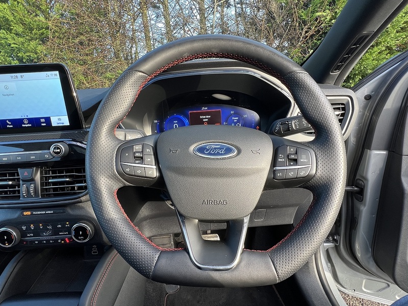 Ford Kuga 2.5 EcoBoost Duratec 14.4kWh ST-Line X SUV 5dr Petrol Plug-in Hybrid CVT Euro 6 (s/s) (225 ps) | PAN - U11196