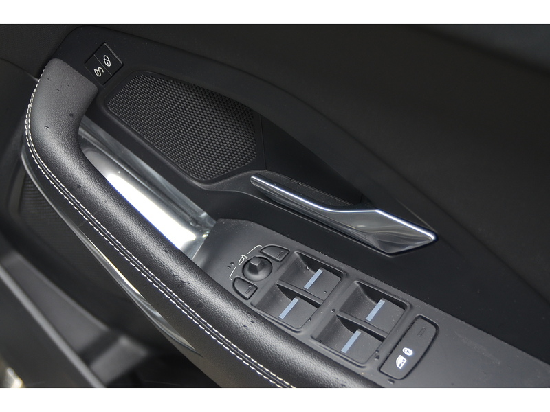 Jaguar E-PACE 2.0 D150 R-Dynamic SUV 5dr Diesel Manual Euro 6 (s/s) (150 ps) | PRIVACY|R/CAM|APPLE|CRUISE - U11200