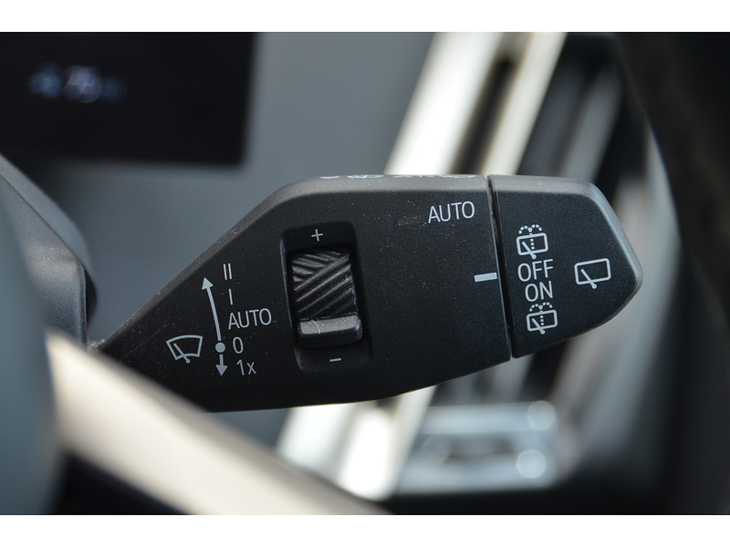 BMW iX 40 76.6kWh Sport SUV 5dr Electric Auto xDrive (326 ps) | VAT QUALIFYING|1 FORMER KEEPER - U11204