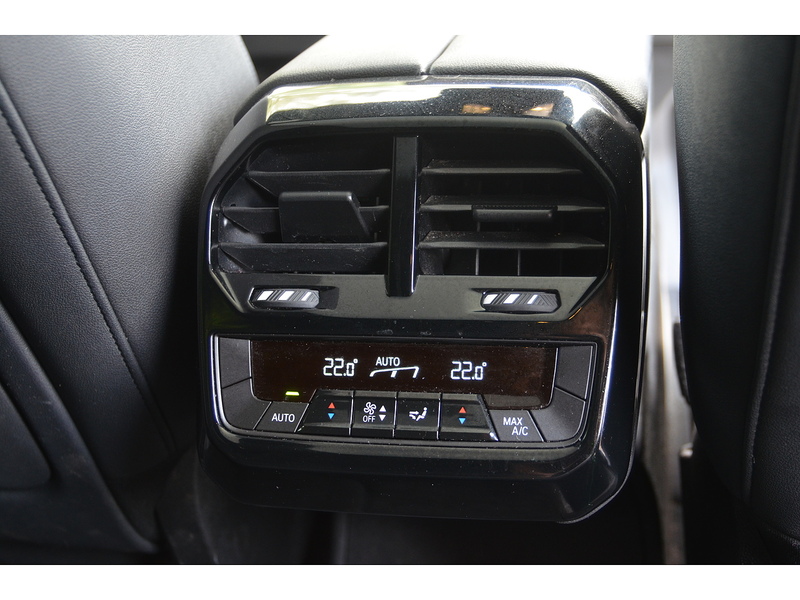 BMW iX 40 76.6kWh Sport SUV 5dr Electric Auto xDrive (326 ps) | VAT QUALIFYING|1 FORMER KEEPER - U11204