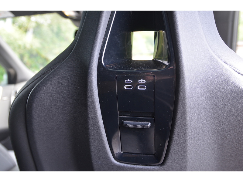 BMW iX 40 76.6kWh Sport SUV 5dr Electric Auto xDrive (326 ps) | VAT QUALIFYING|1 FORMER KEEPER - U11204