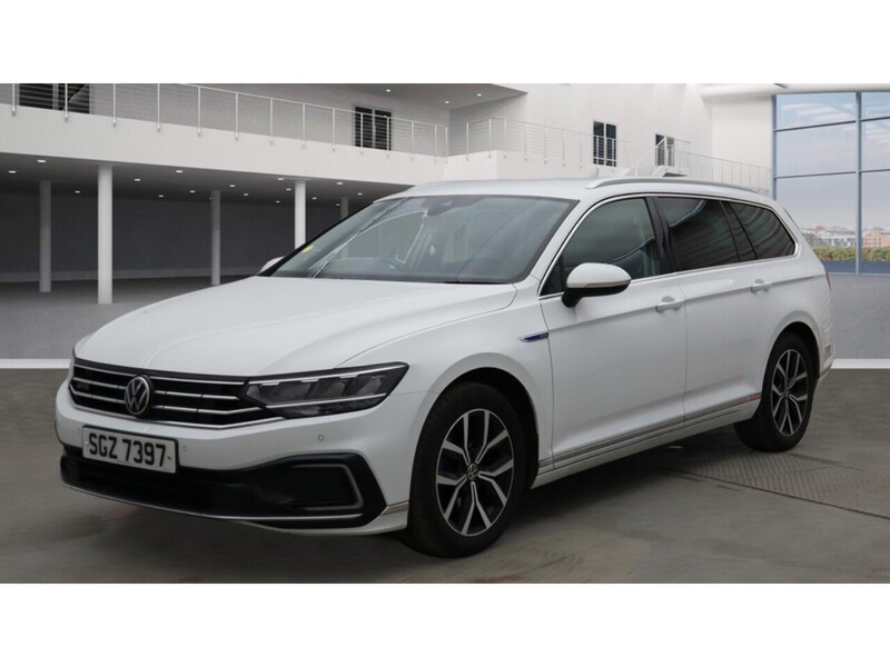 Volkswagen Passat 1.4 TSI 13kWh GTE Estate 5dr Petrol Plug-in Hybrid DSG Euro 6 (s/s) (218 ps) | PRIVACY|NAV - U11214