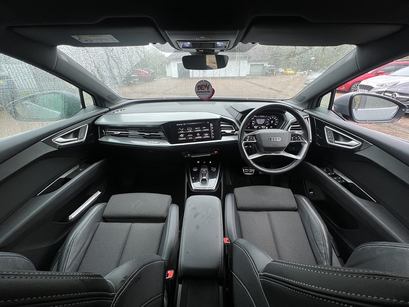 Audi Q4 e-tron 40 S line SUV 5dr Electric Auto 82kWh (204 ps) | P/SENSORS|H/SEATS|1 OWNER|VATQ - U11217