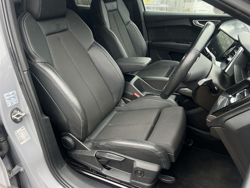Audi Q4 e-tron 40 S line SUV 5dr Electric Auto 82kWh (204 ps) | P/SENSORS|H/SEATS|1 OWNER|VATQ - U11217