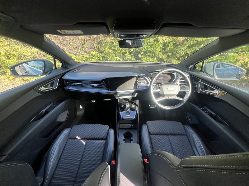 Audi Q4 e-tron 40 S line SUV 5dr Electric Auto 82kWh (204 ps) | P/SENSORS|H/SEATS|1 OWNER|VATQ - U11217