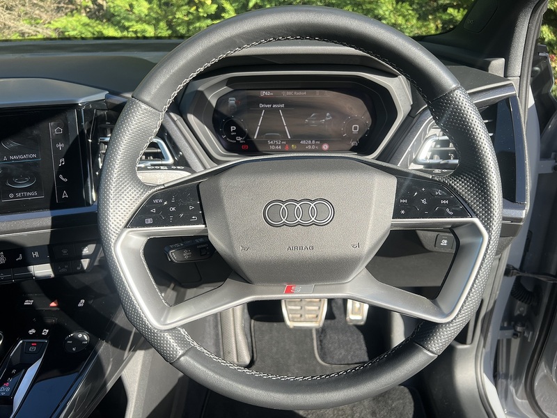 Audi Q4 e-tron 40 S line SUV 5dr Electric Auto 82kWh (204 ps) | P/SENSORS|H/SEATS|1 OWNER|VATQ - U11217