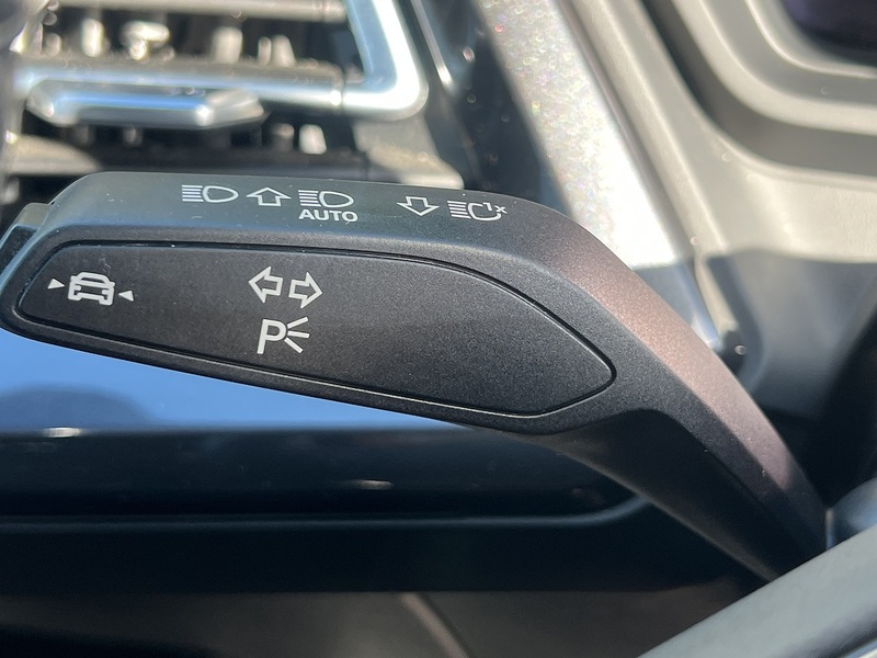 Audi Q4 e-tron 40 S line SUV 5dr Electric Auto 82kWh (204 ps) | P/SENSORS|H/SEATS|1 OWNER|VATQ - U11217