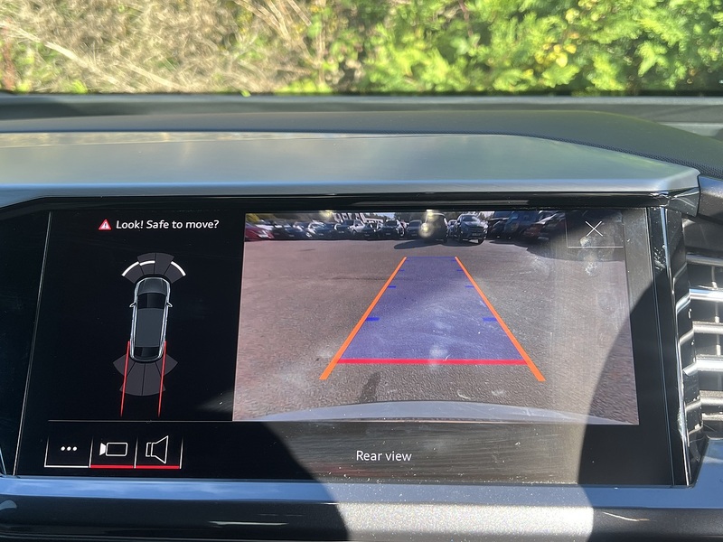 Audi Q4 e-tron 40 S line SUV 5dr Electric Auto 82kWh (204 ps) | P/SENSORS|H/SEATS|1 OWNER|VATQ - U11217