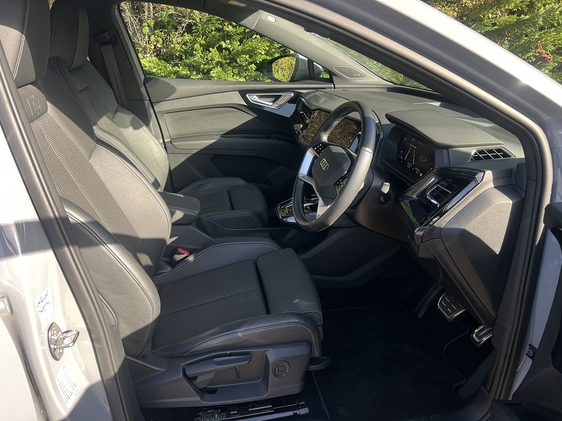 Audi Q4 e-tron 40 S line SUV 5dr Electric Auto 82kWh (204 ps) | P/SENSORS|H/SEATS|1 OWNER|VATQ - U11217