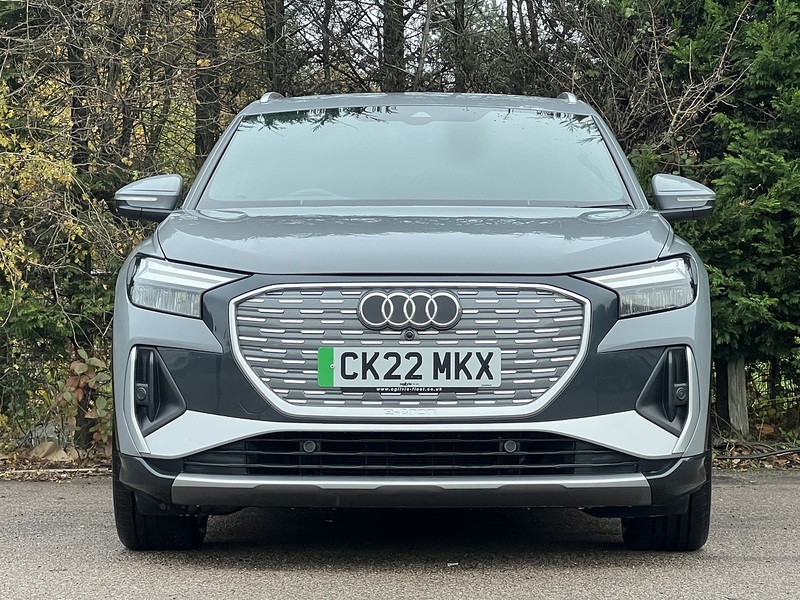 Audi Q4 e-tron 40 S line SUV 5dr Electric Auto 82kWh (204 ps) | P/SENSORS|H/SEATS|1 OWNER|VATQ - U11217