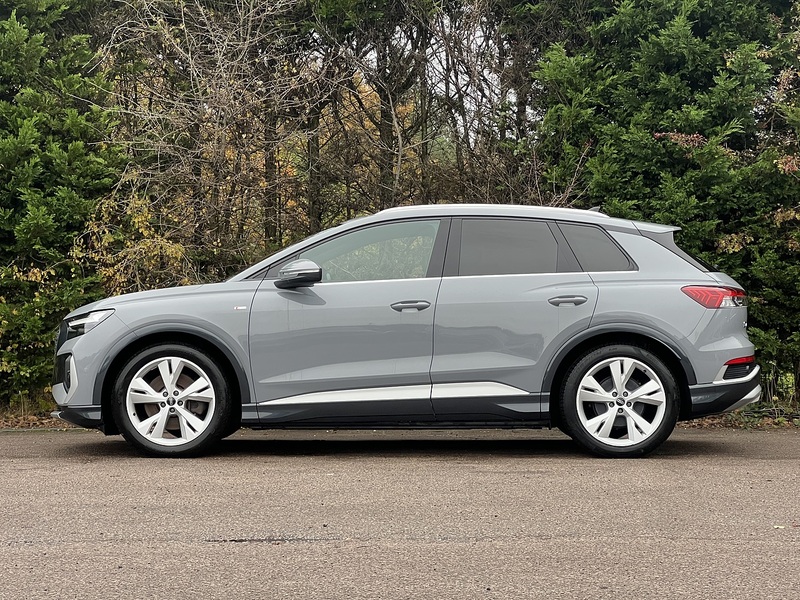Audi Q4 e-tron 40 S line SUV 5dr Electric Auto 82kWh (204 ps) | P/SENSORS|H/SEATS|1 OWNER|VATQ - U11217