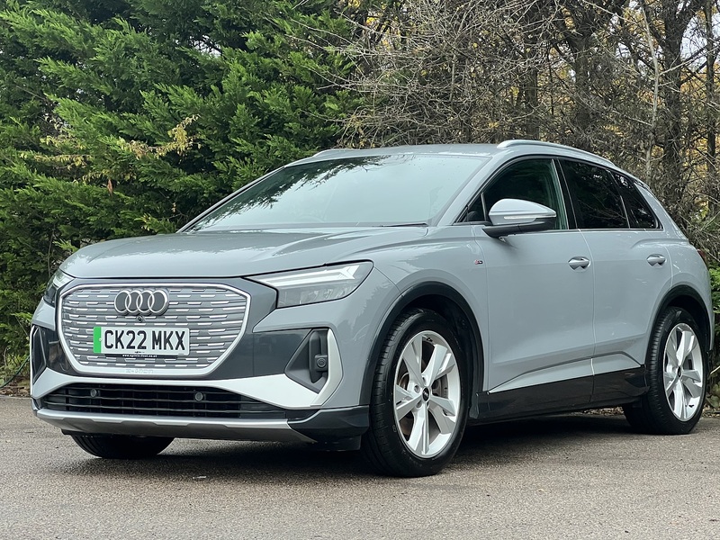 Audi Q4 e-tron 40 S line SUV 5dr Electric Auto 82kWh (204 ps) | P/SENSORS|H/SEATS|1 OWNER|VATQ - U11217