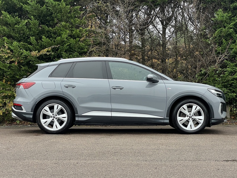 Audi Q4 e-tron 40 S line SUV 5dr Electric Auto 82kWh (204 ps) | P/SENSORS|H/SEATS|1 OWNER|VATQ - U11217