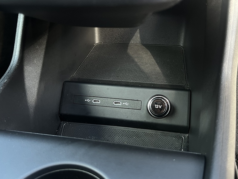 Audi Q4 e-tron 40 S line Sportback 5dr Electric Auto 82kWh (204 ps) | PRIVACY|P/SENSORS|1 OWNER|VATQ - U11218