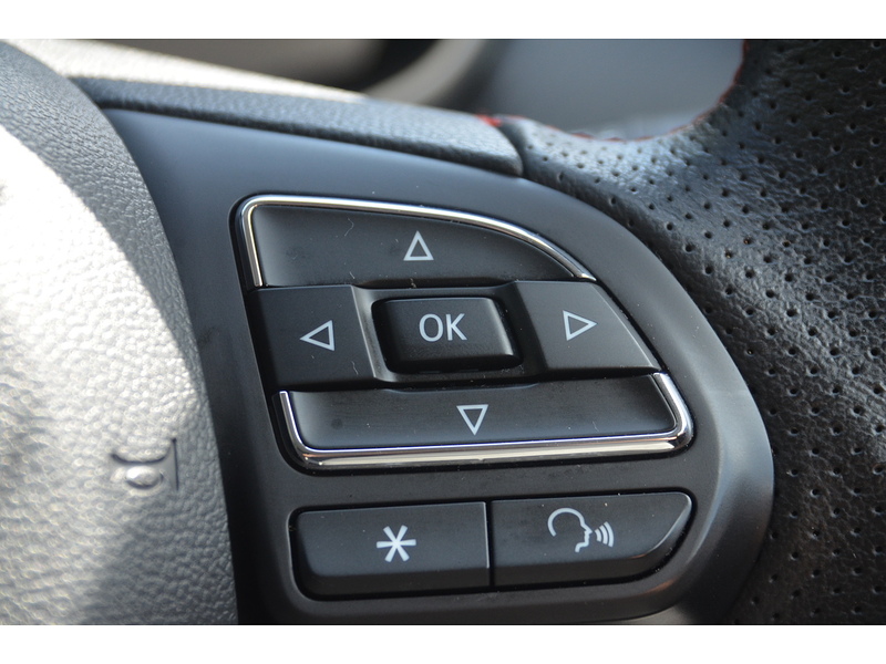 MG MG ZS Trophy Connect Long Range - U11226