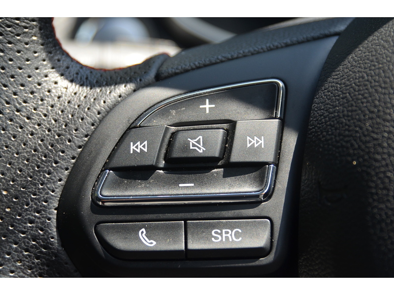 MG MG ZS Trophy Connect Long Range - U11226