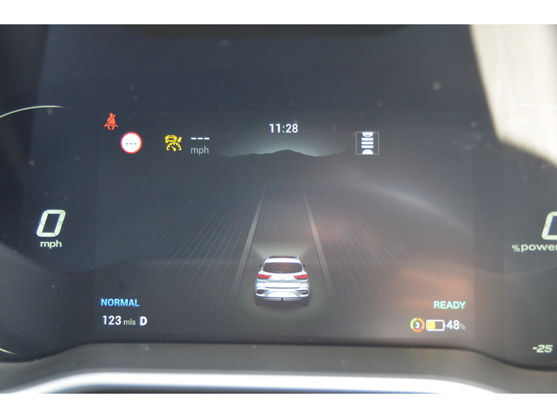 MG MG ZS Trophy Connect Long Range - U11226