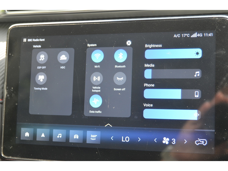 MG MG ZS Trophy Connect Long Range - U11226