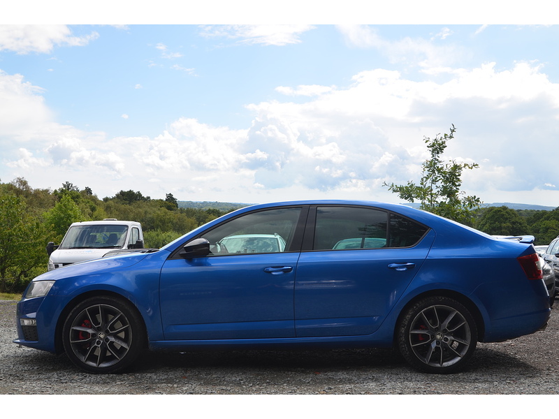 Skoda Octavia 2.0 TFSI vRS Hatchback 5dr Petrol Manual Euro 6 (s/s) (220 ps) | P/SENSORS|D/CAM|BTOOTH|CRUISE - U11227