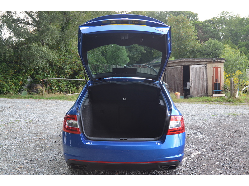 Skoda Octavia 2.0 TFSI vRS Hatchback 5dr Petrol Manual Euro 6 (s/s) (220 ps) | P/SENSORS|D/CAM|BTOOTH|CRUISE - U11227