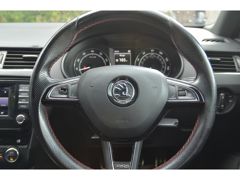 Skoda Octavia 2.0 TFSI vRS Hatchback 5dr Petrol Manual Euro 6 (s/s) (220 ps) | P/SENSORS|D/CAM|BTOOTH|CRUISE - U11227