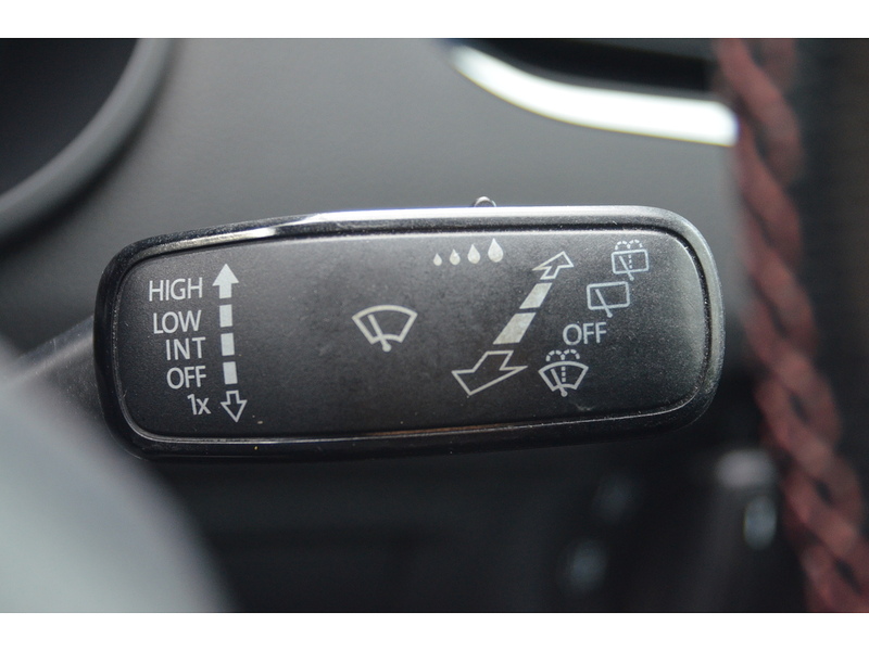 Skoda Octavia 2.0 TFSI vRS Hatchback 5dr Petrol Manual Euro 6 (s/s) (220 ps) | P/SENSORS|D/CAM|BTOOTH|CRUISE - U11227