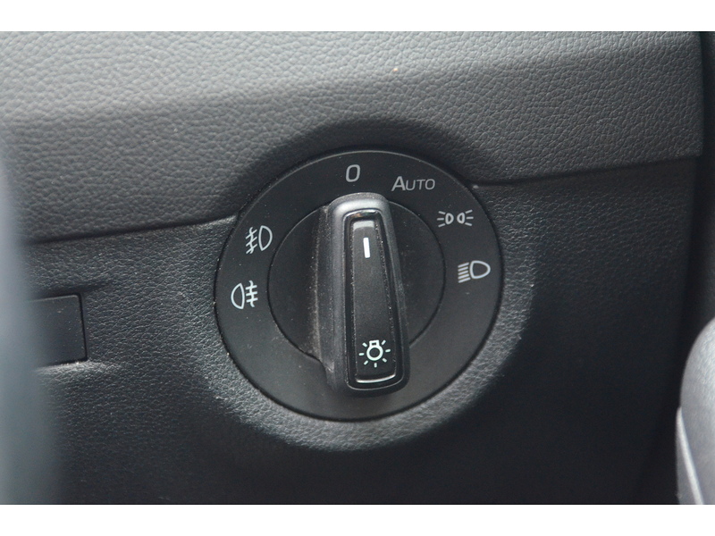 Skoda Octavia 2.0 TFSI vRS Hatchback 5dr Petrol Manual Euro 6 (s/s) (220 ps) | P/SENSORS|D/CAM|BTOOTH|CRUISE - U11227