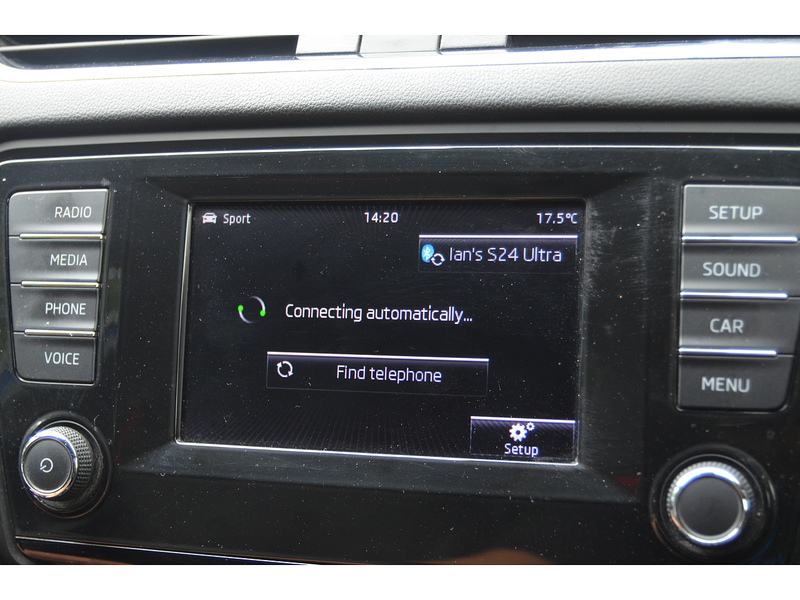 Skoda Octavia 2.0 TFSI vRS Hatchback 5dr Petrol Manual Euro 6 (s/s) (220 ps) | P/SENSORS|D/CAM|BTOOTH|CRUISE - U11227