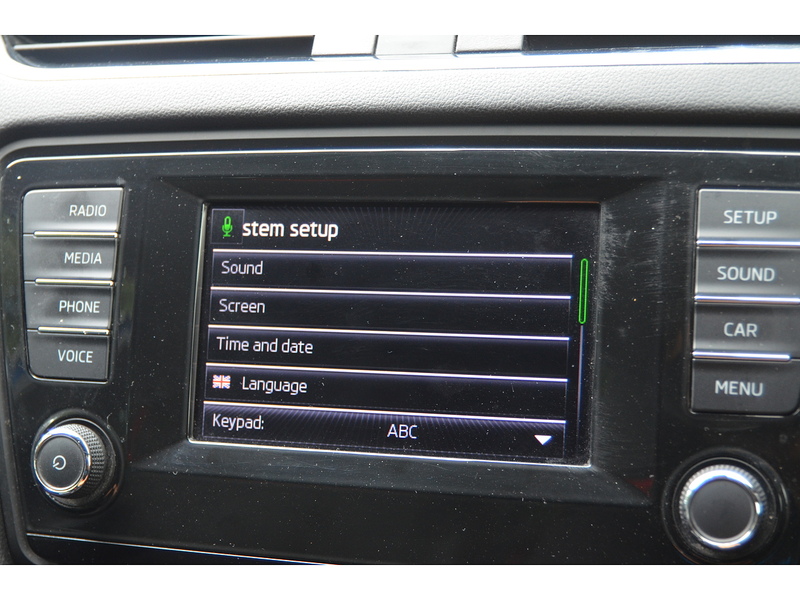 Skoda Octavia 2.0 TFSI vRS Hatchback 5dr Petrol Manual Euro 6 (s/s) (220 ps) | P/SENSORS|D/CAM|BTOOTH|CRUISE - U11227