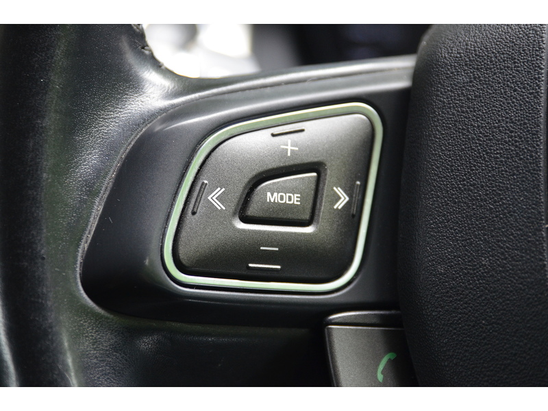 Land Rover Range Rover Evoque 2.2 eD4 Pure Tech Coupe 3dr Diesel Manual FWD Euro 5 (s/s) (150 ps) | P/SENSORS|H/SEATS|BTOOTH|NAV - U11237