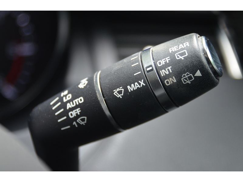 Land Rover Range Rover Evoque 2.2 eD4 Pure Tech Coupe 3dr Diesel Manual FWD Euro 5 (s/s) (150 ps) | P/SENSORS|H/SEATS|BTOOTH|NAV - U11237