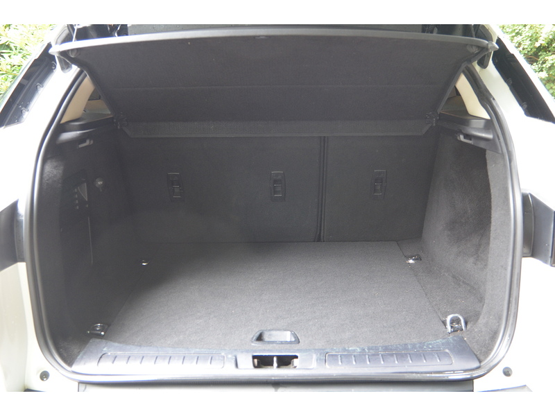 Land Rover Range Rover Evoque 2.2 eD4 Pure Tech Coupe 3dr Diesel Manual FWD Euro 5 (s/s) (150 ps) | P/SENSORS|H/SEATS|BTOOTH|NAV - U11237