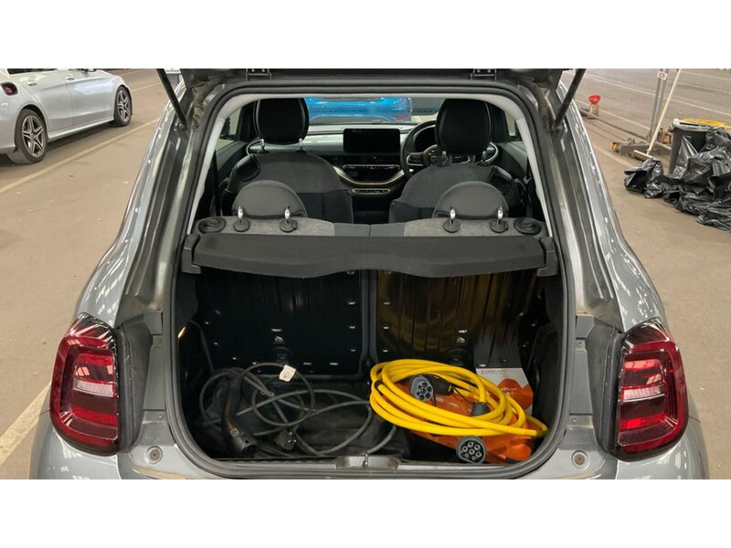 Fiat 500e 42kWh Icon Hatchback 3dr Electric Auto (118 ps) | P/SENSORS|CLIMATE|NAV|1 OWNER - U11240