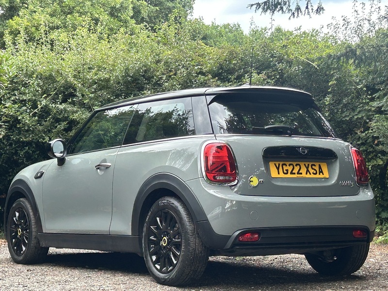 MINI Electric Hatch Cooper SE 32.6kWh Level 1 Hatchback 3dr Electric Auto (184 ps) | P/SENSORS|CLIMATE|NAV|1 OWNER - U11245