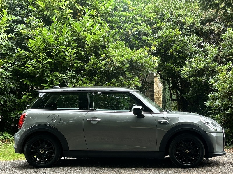 MINI Electric Hatch Cooper SE 32.6kWh Level 1 Hatchback 3dr Electric Auto (184 ps) | P/SENSORS|CLIMATE|NAV|1 OWNER - U11245