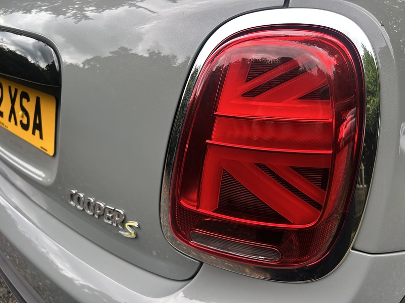 MINI Electric Hatch Cooper SE 32.6kWh Level 1 Hatchback 3dr Electric Auto (184 ps) | P/SENSORS|CLIMATE|NAV|1 OWNER - U11245