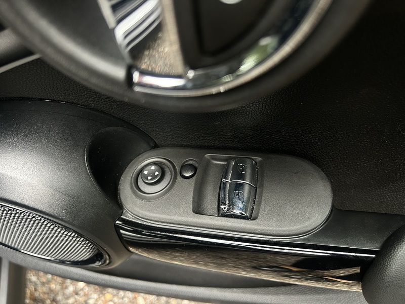 MINI Electric Hatch Cooper SE 32.6kWh Level 1 Hatchback 3dr Electric Auto (184 ps) | P/SENSORS|CLIMATE|NAV|1 OWNER - U11245