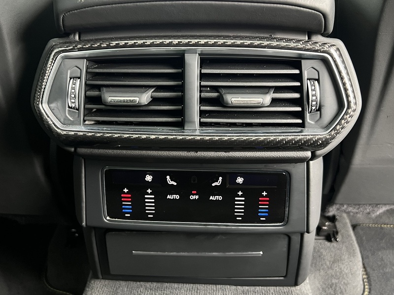 Lamborghini Urus 4.0 V8 BiTurbo SUV 5dr Petrol Auto 4WD Euro 6 (650 ps) | SERVICED@40K BY LAMBORGHINI - U11246