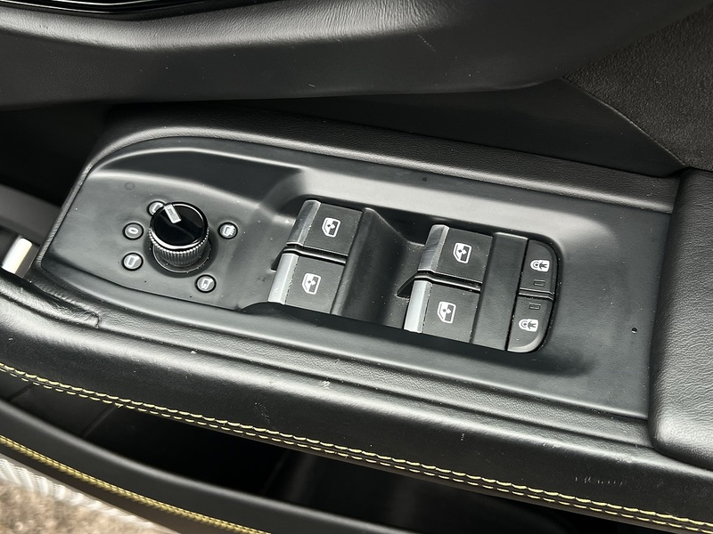 Lamborghini Urus 4.0 V8 BiTurbo SUV 5dr Petrol Auto 4WD Euro 6 (650 ps) | SERVICED@40K BY LAMBORGHINI - U11246