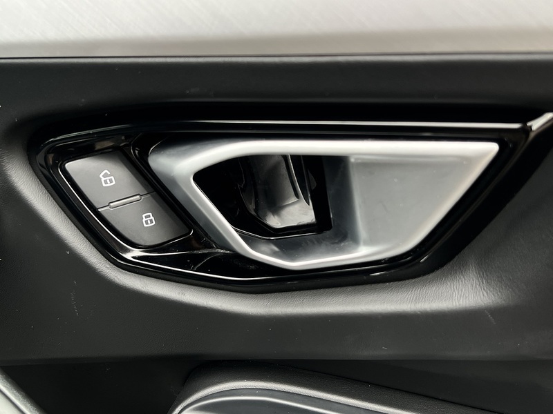 Lamborghini Urus 4.0 V8 BiTurbo SUV 5dr Petrol Auto 4WD Euro 6 (650 ps) | SERVICED@40K BY LAMBORGHINI - U11246