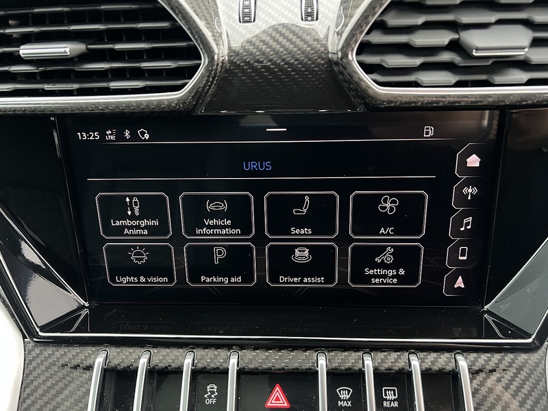 Lamborghini Urus 4.0 V8 BiTurbo SUV 5dr Petrol Auto 4WD Euro 6 (650 ps) | SERVICED@40K BY LAMBORGHINI - U11246