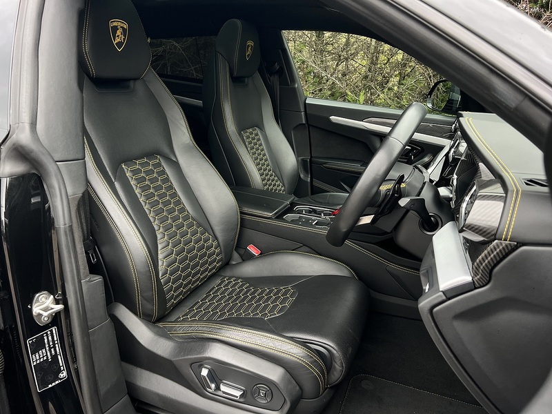 Lamborghini Urus 4.0 V8 BiTurbo SUV 5dr Petrol Auto 4WD Euro 6 (650 ps) | SERVICED@40K BY LAMBORGHINI - U11246