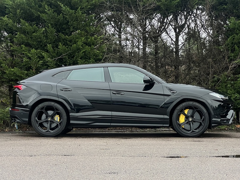 Lamborghini Urus 4.0 V8 BiTurbo SUV 5dr Petrol Auto 4WD Euro 6 (650 ps) | SERVICED@40K BY LAMBORGHINI - U11246