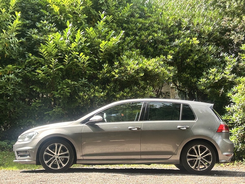 Volkswagen Golf 2.0 TDI BlueMotion Tech R-Line Hatchback 5dr Diesel DSG Euro 6 (s/s) (150 ps) - U11252
