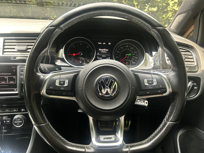 Volkswagen Golf 2.0 TDI BlueMotion Tech R-Line Hatchback 5dr Diesel DSG Euro 6 (s/s) (150 ps) - U11252