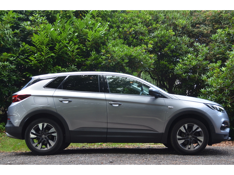 Vauxhall Grandland X 1.2 Turbo Sport Nav SUV 5dr Petrol Manual Euro 6 (s/s) (130 ps) | PRIVACY|P/SENSORS|APPLE|NAV - U11254