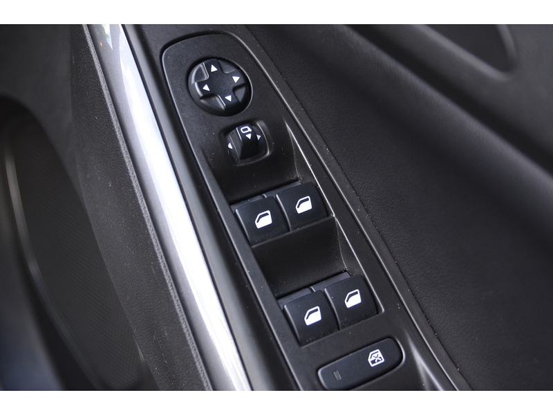Vauxhall Grandland X 1.2 Turbo Sport Nav SUV 5dr Petrol Manual Euro 6 (s/s) (130 ps) | PRIVACY|P/SENSORS|APPLE|NAV - U11254