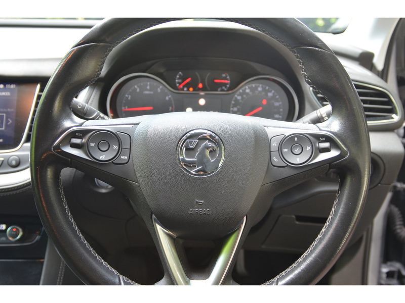 Vauxhall Grandland X 1.2 Turbo Sport Nav SUV 5dr Petrol Manual Euro 6 (s/s) (130 ps) | PRIVACY|P/SENSORS|APPLE|NAV - U11254