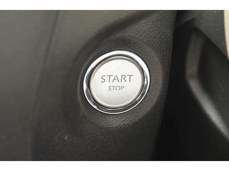 Vauxhall Grandland X 1.2 Turbo Sport Nav SUV 5dr Petrol Manual Euro 6 (s/s) (130 ps) | PRIVACY|P/SENSORS|APPLE|NAV - U11254