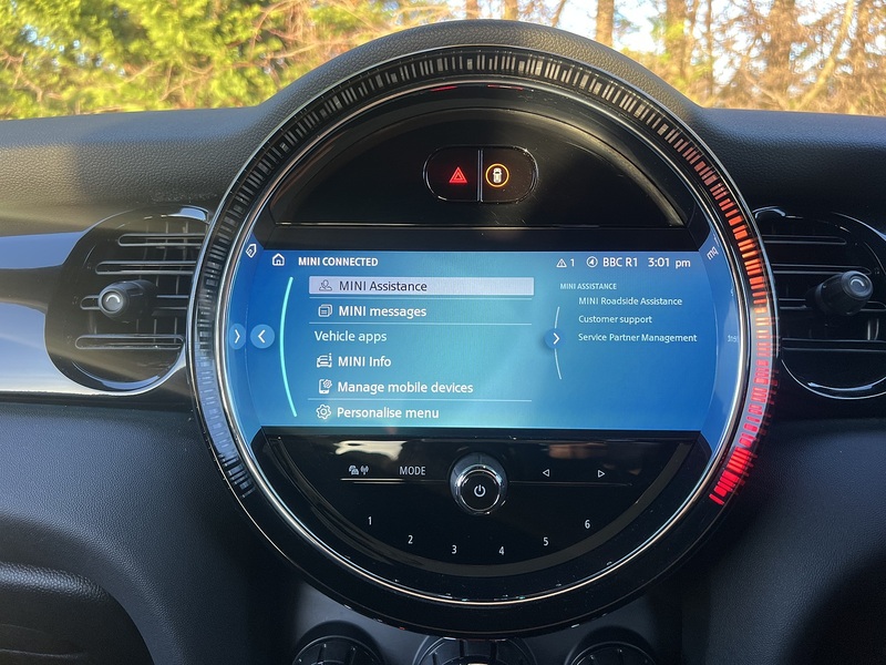 MINI Electric Hatch Cooper SE 32.6kWh Level 2 Hatchback 3dr Electric Auto (184 ps) | 1 FORMER KEEPER|VAT QUALIFYING - U11267